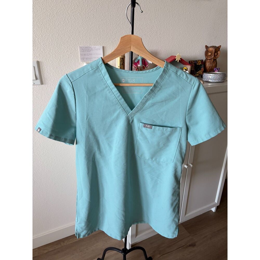 FIGS Women's Catarina One-Pocket Scrub Top Teal - XS